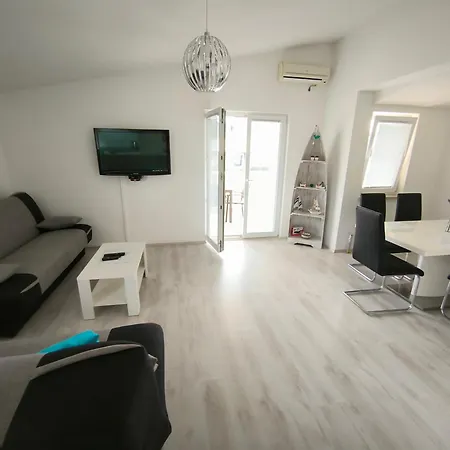 & Ana 2 Apartment Zadar
